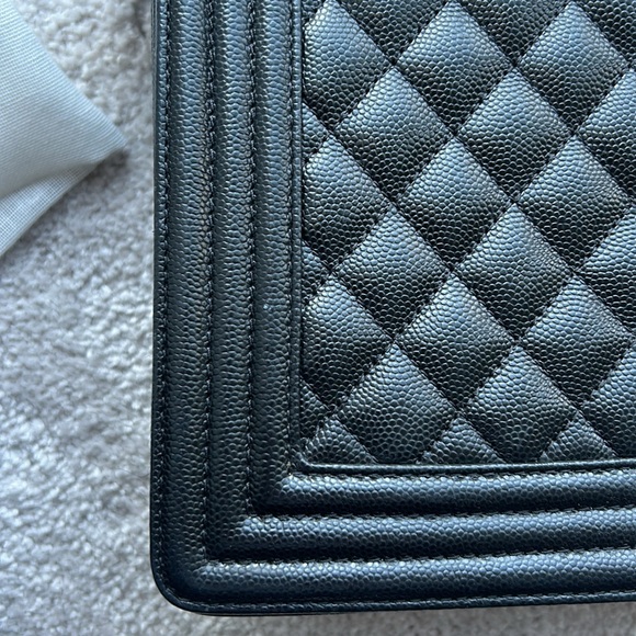 Chanel Caviar New Medium Boy Bag - Picture 15 of 16
